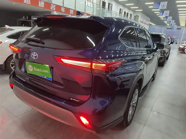 Фото 7 - Toyota Highlander