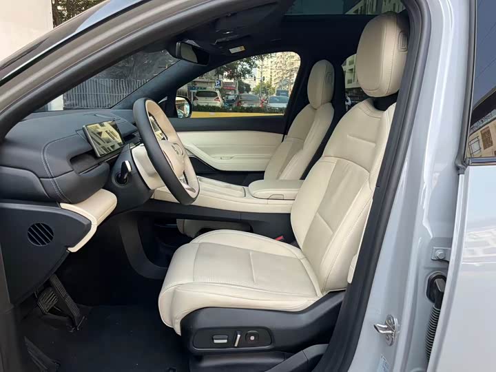 Фото 8 - Nio ES6