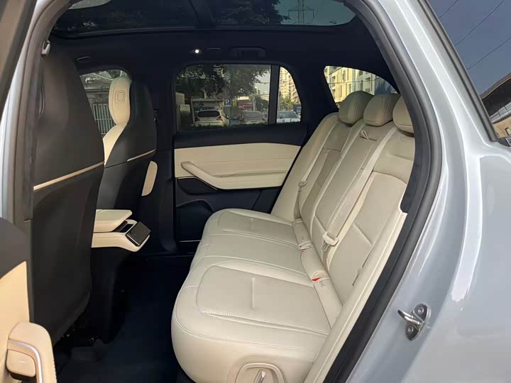 Фото 9 - Nio ES6