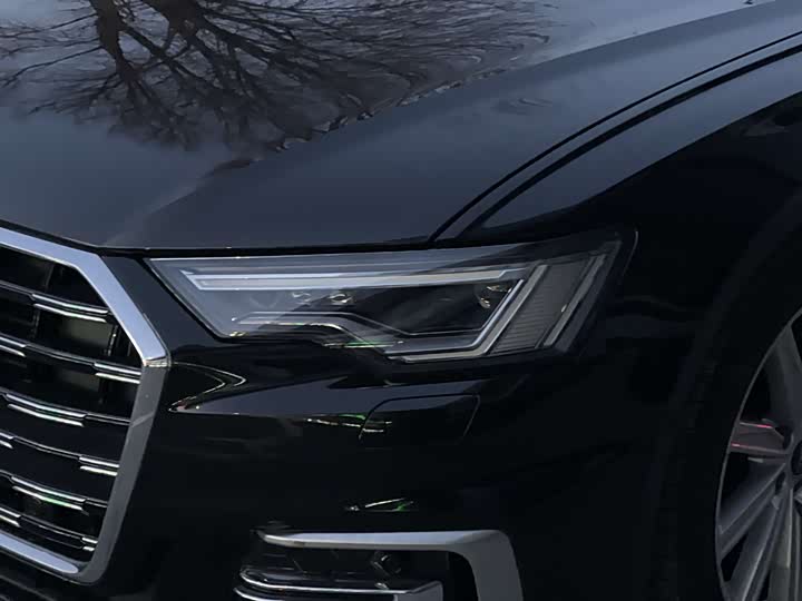 Фото 5 - Audi A6L
