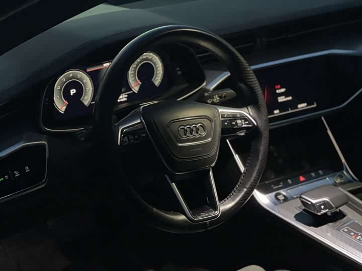 Фото 7 - Audi A6L