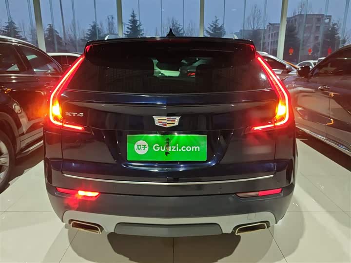 Фото 6 - Cadillac XT4