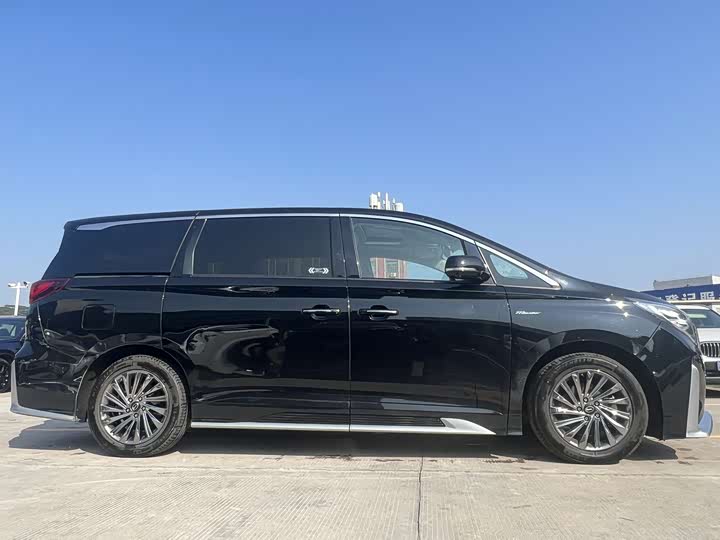 Фото 5 - GAC Trumpchi M8