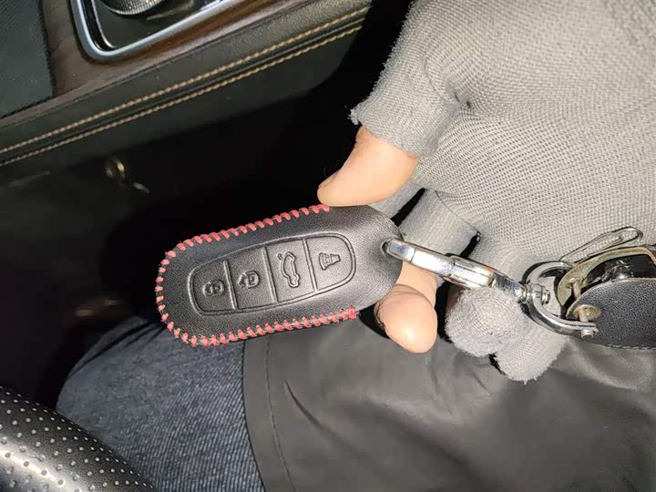 Фото 9 - Ford Equator