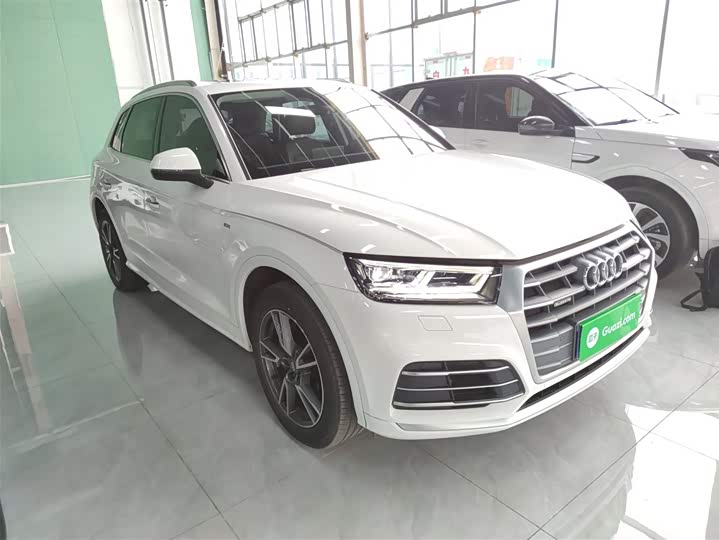 Фото 4 - Audi Q5L