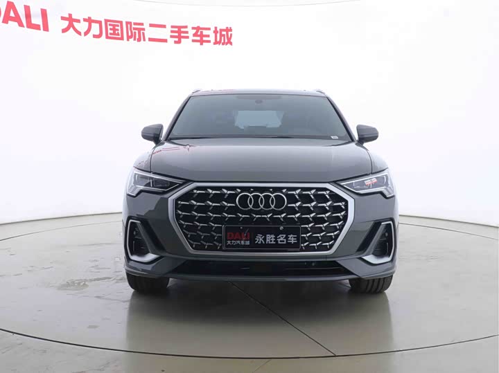 Фото 2 - Audi Q3