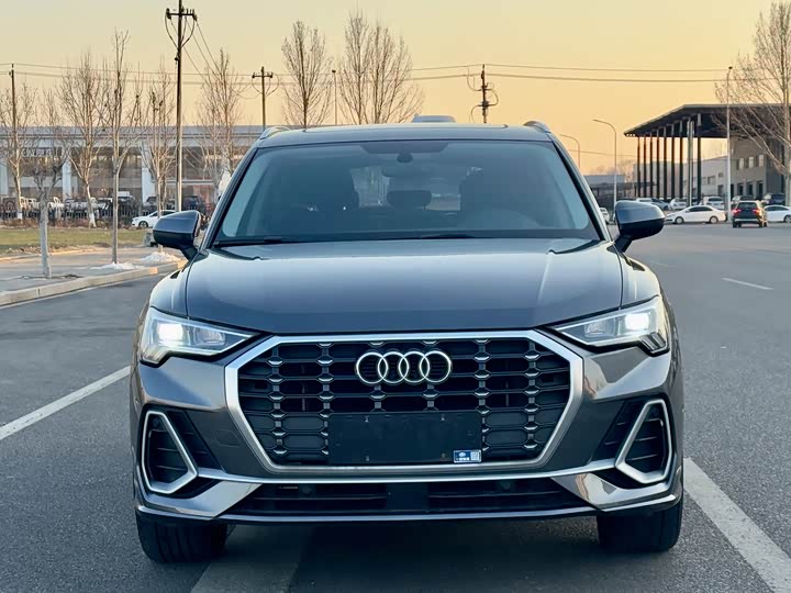 Фото 1 - Audi Q3