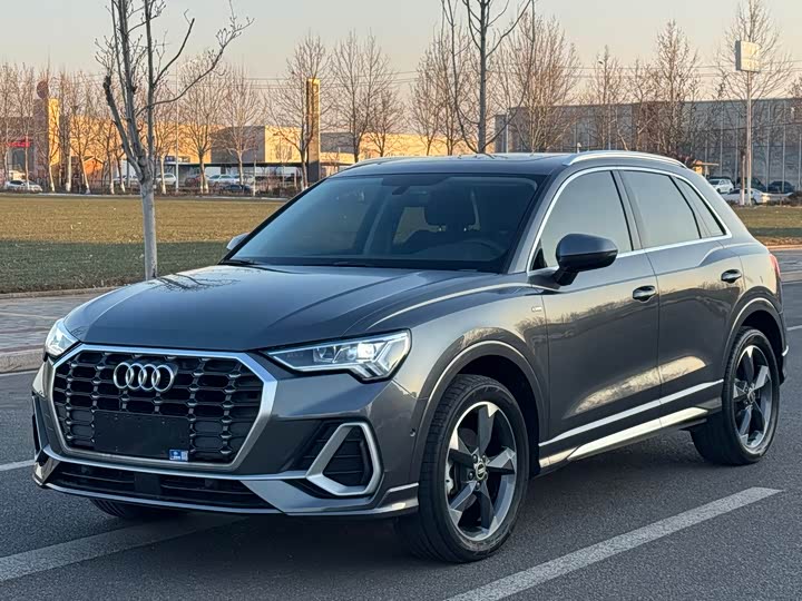 Фото 2 - Audi Q3