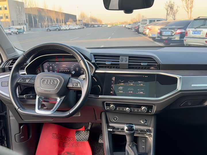 Фото 3 - Audi Q3