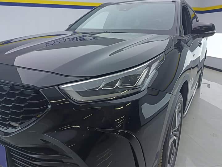 Фото 5 - Toyota Crown Kluger