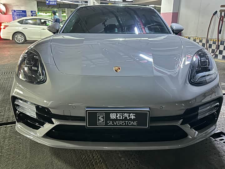 Фото 2 - Porsche Panamera