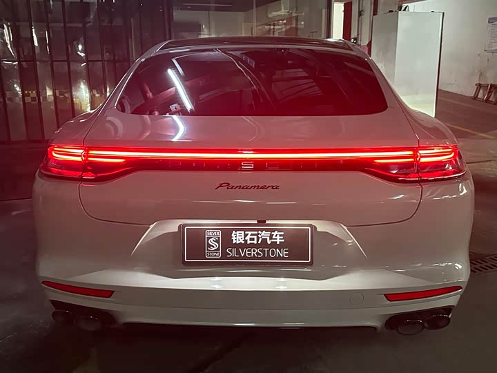 Фото 5 - Porsche Panamera