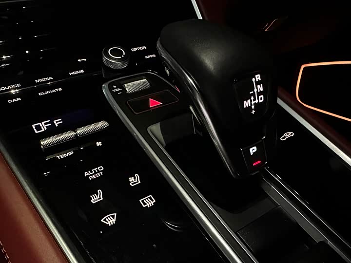 Фото 7 - Porsche Panamera