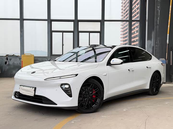 Фото 1 - Nio ET7