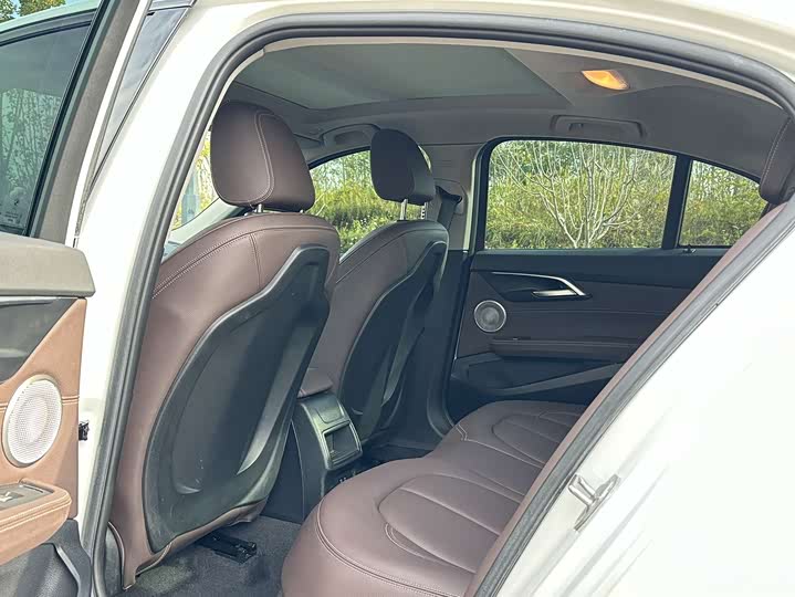 Фото 5 - BMW 1 Series