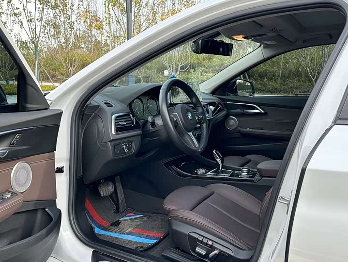 Фото 7 - BMW 1 Series