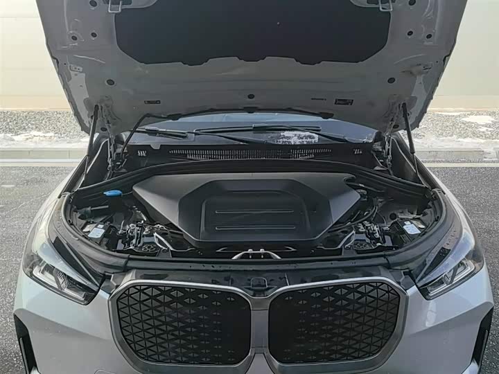 Фото 4 - BMW iX1