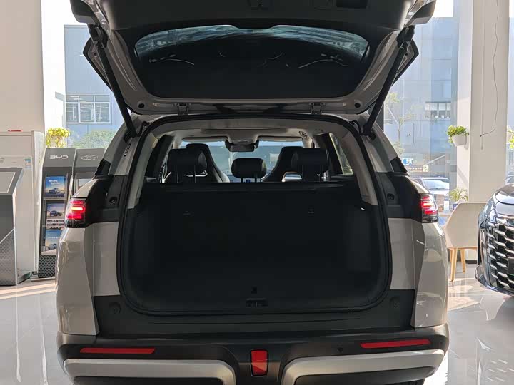 Фото 5 - BYD Sea Lion 07 DM-i Hybrid