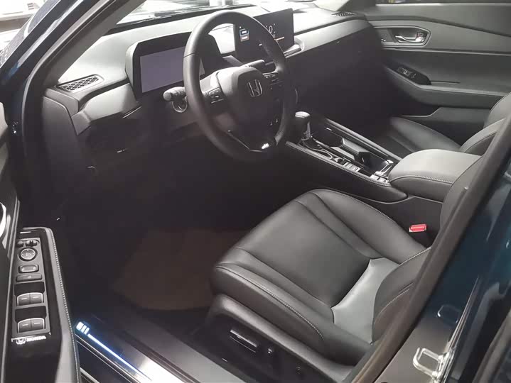 Фото 9 - Honda Accord