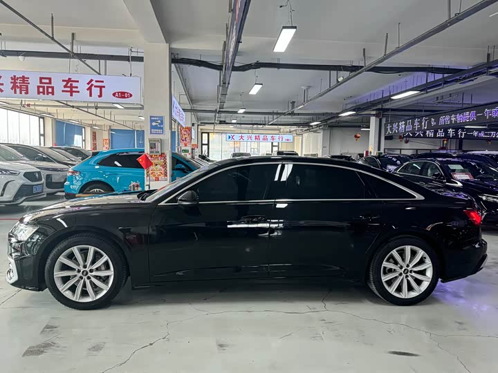 Фото 4 - Audi A6L