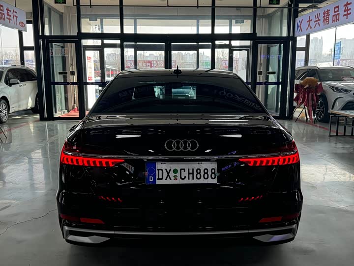 Фото 5 - Audi A6L