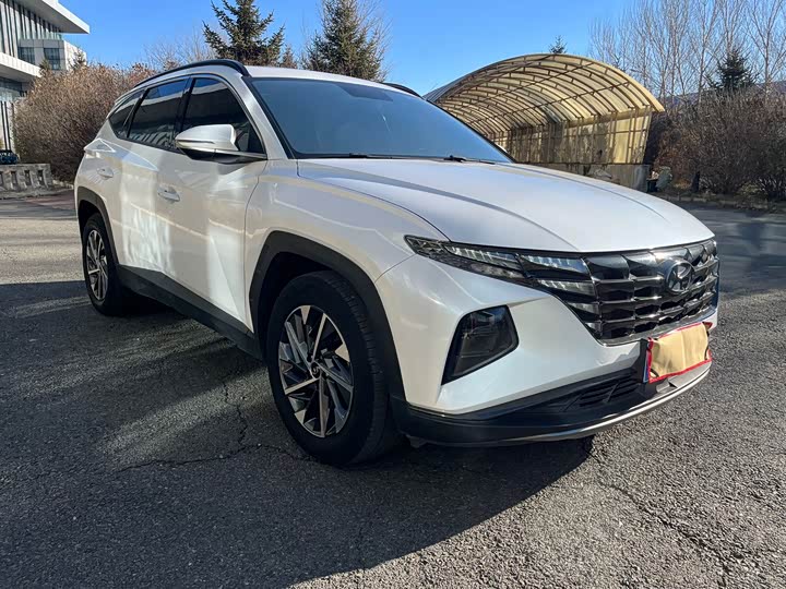 Фото 3 - Hyundai Tucson L