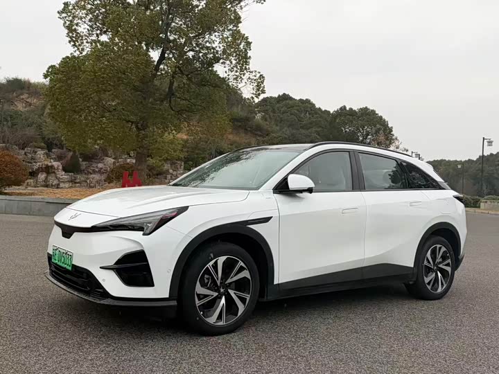 Фото 1 - BAIC Arcfox Alpha T5