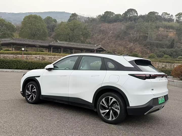 Фото 5 - BAIC Arcfox Alpha T5