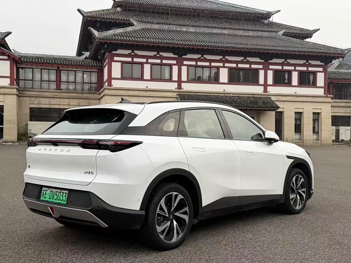 Фото 7 - BAIC Arcfox Alpha T5
