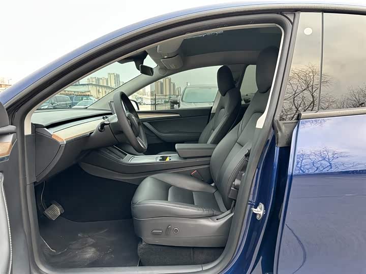 Фото 8 - Tesla Model Y