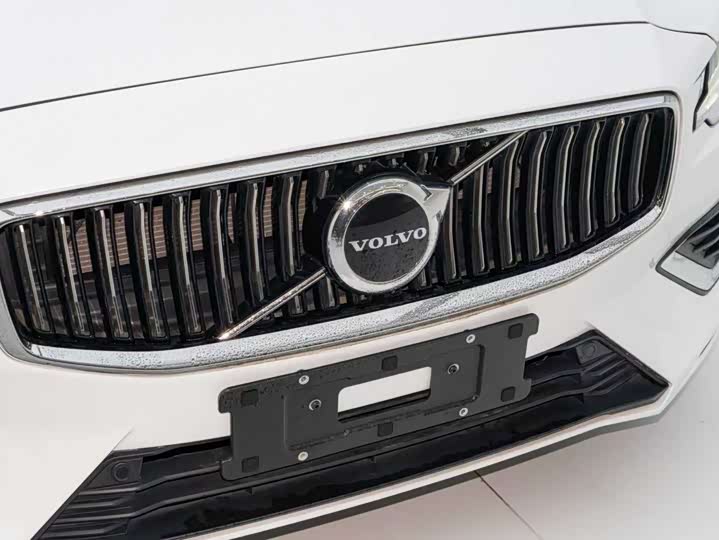 Фото 4 - Volvo S60