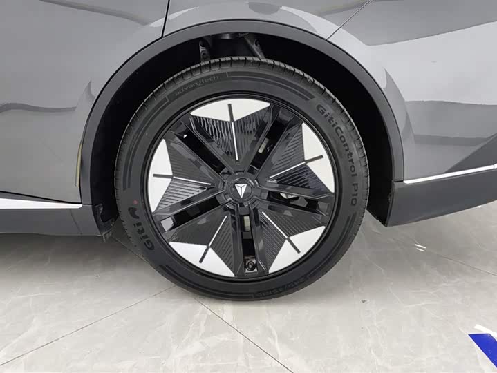 Фото 6 - Changan Deepal SL03