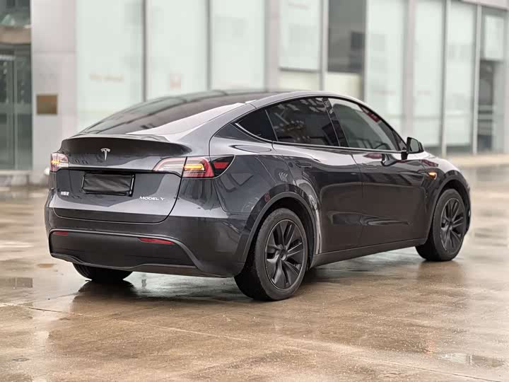 Фото 7 - Tesla Model Y