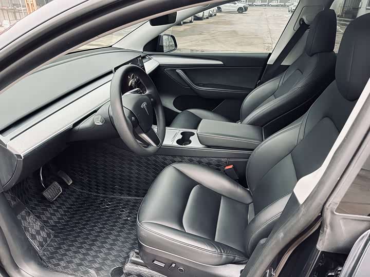 Фото 8 - Tesla Model Y