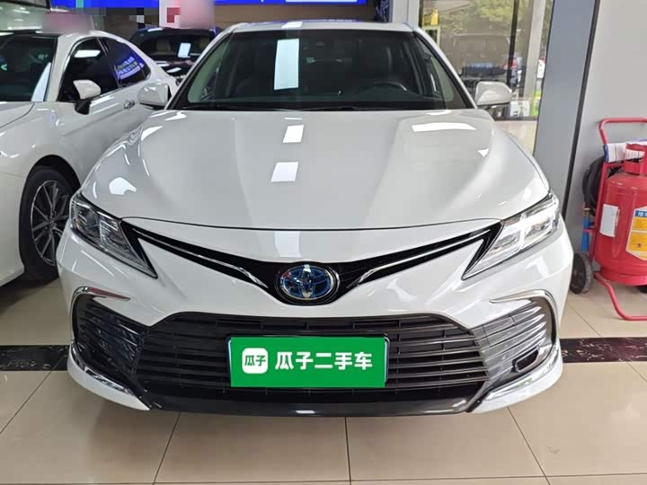 Фото 3 - Toyota Camry