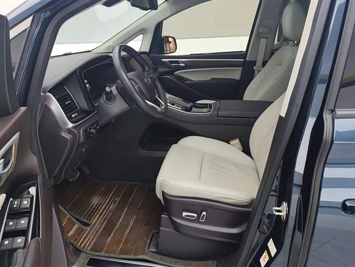 Фото 9 - GAC Trumpchi M8