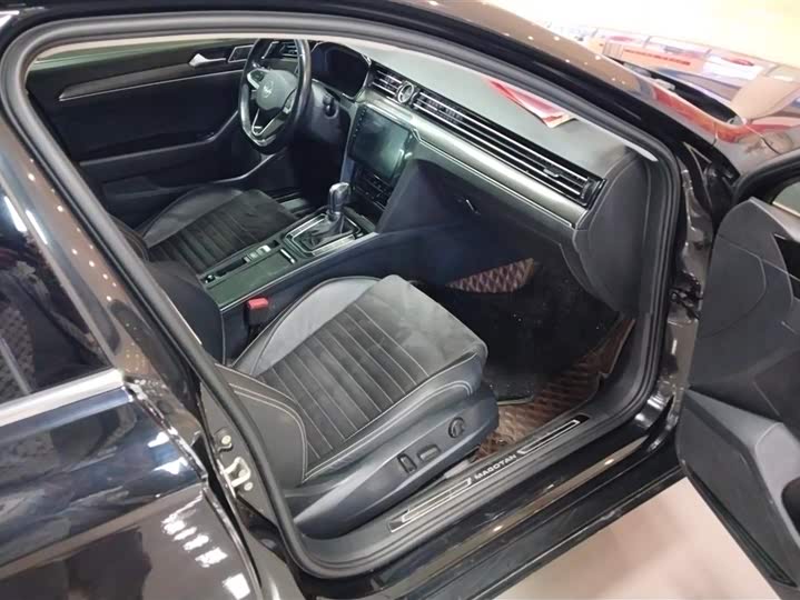 Фото 8 - Volkswagen Magotan