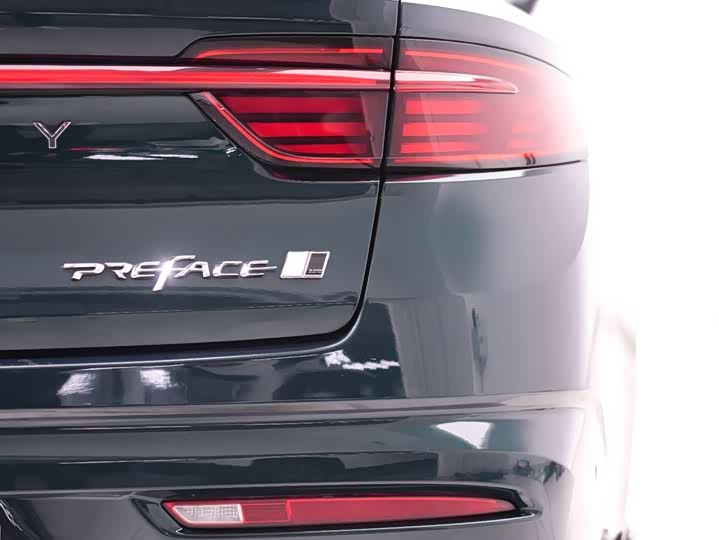 Фото 7 - Geely Preface