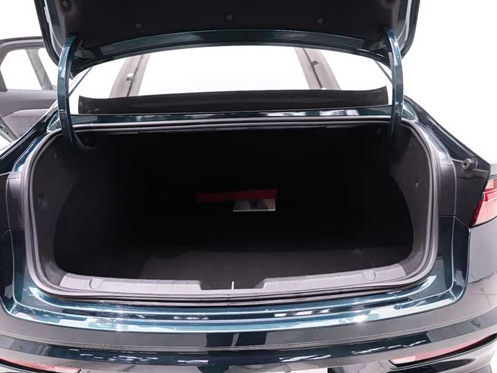 Фото 9 - Geely Preface