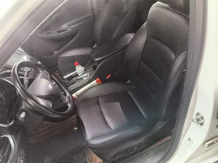 Фото 7 - Chevrolet Malibu XL