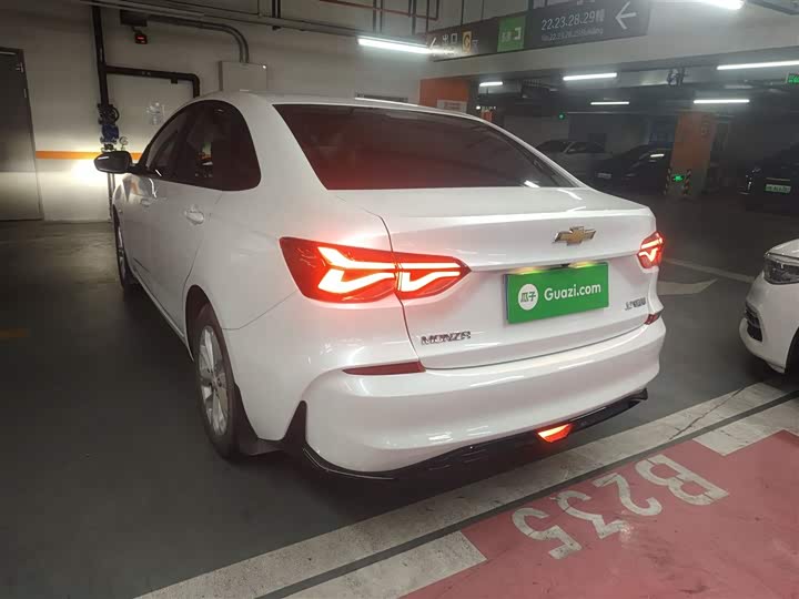 Фото 5 - Chevrolet Monza