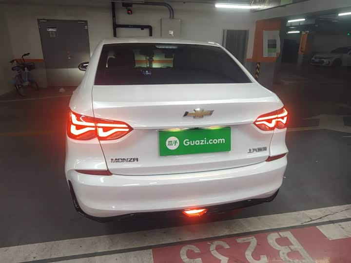 Фото 6 - Chevrolet Monza