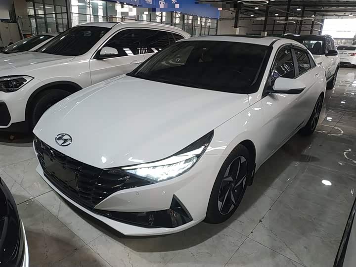 Фото 1 - Hyundai Elantra N line