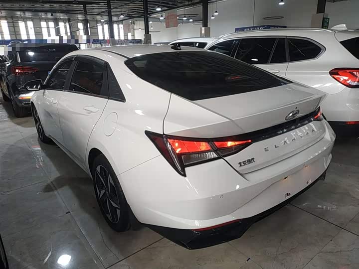 Фото 5 - Hyundai Elantra N line