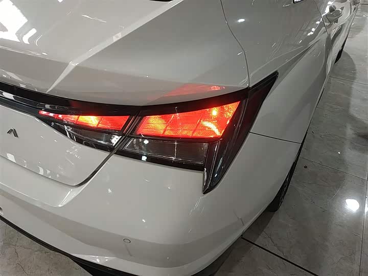 Фото 8 - Hyundai Elantra N line