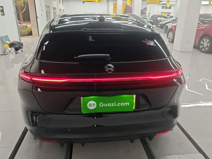 Фото 6 - Nio ET5T