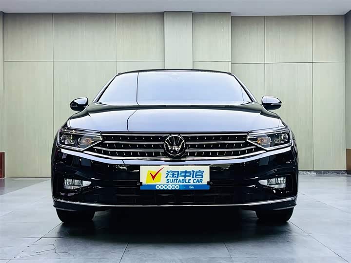 Фото 2 - Volkswagen Magotan