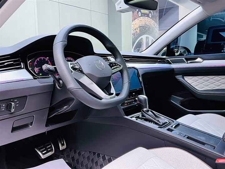 Фото 8 - Volkswagen Magotan