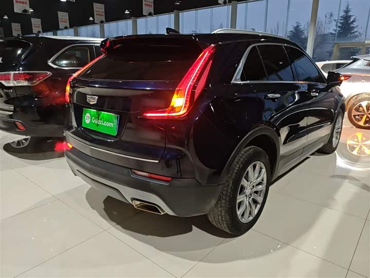 Фото 7 - Cadillac XT4