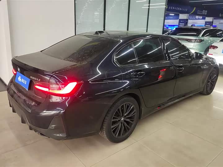 Фото 3 - BMW 3 Series